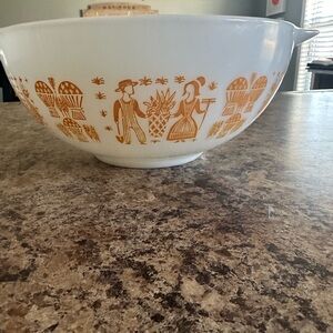 Vintage Pyrex Orange Amish Butterprint Mixing Bowl